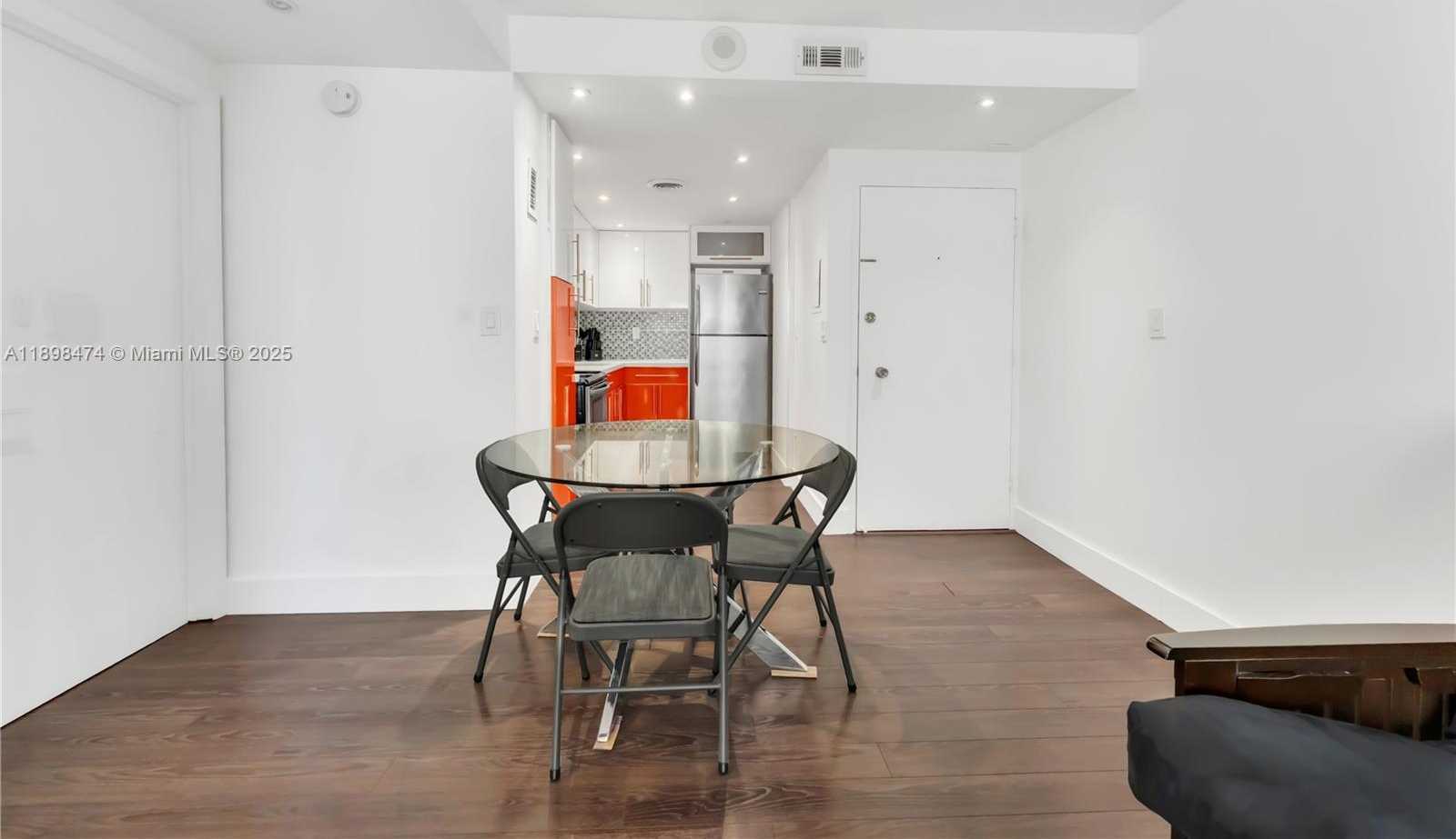 Small Image of 5555 COLLINS AVE #8P, Miami Beach Number 10