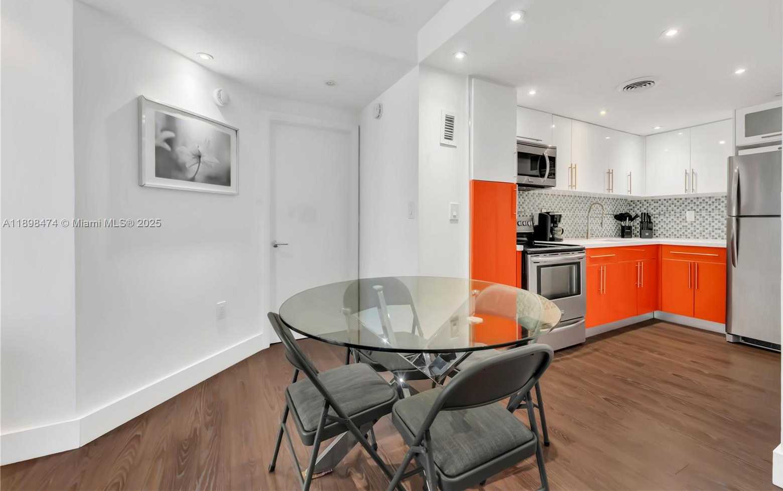 Small Image of 5555 COLLINS AVE #8P, Miami Beach Number 11