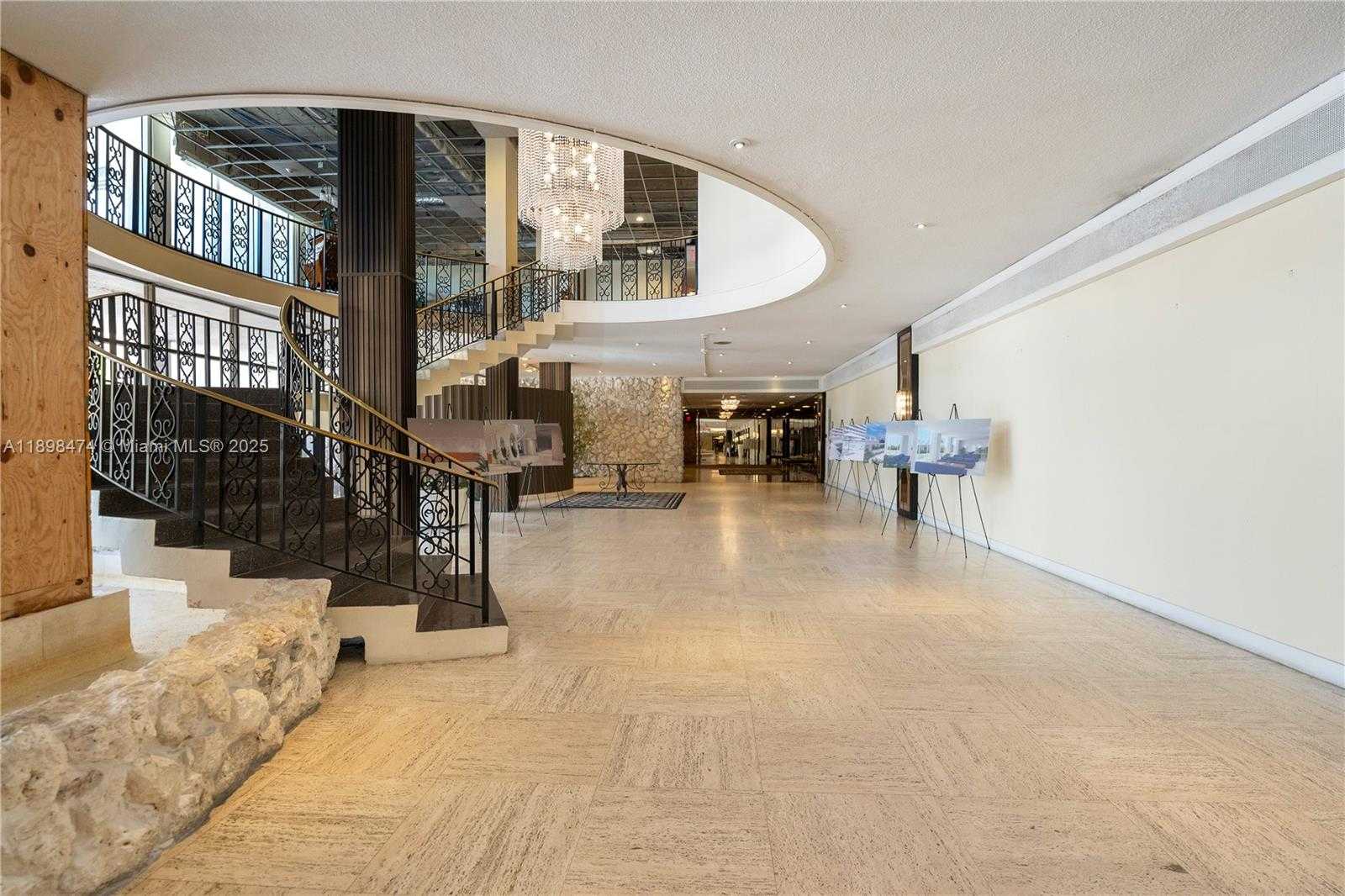 Small Image of 5555 COLLINS AVE #8P, Miami Beach Number 18