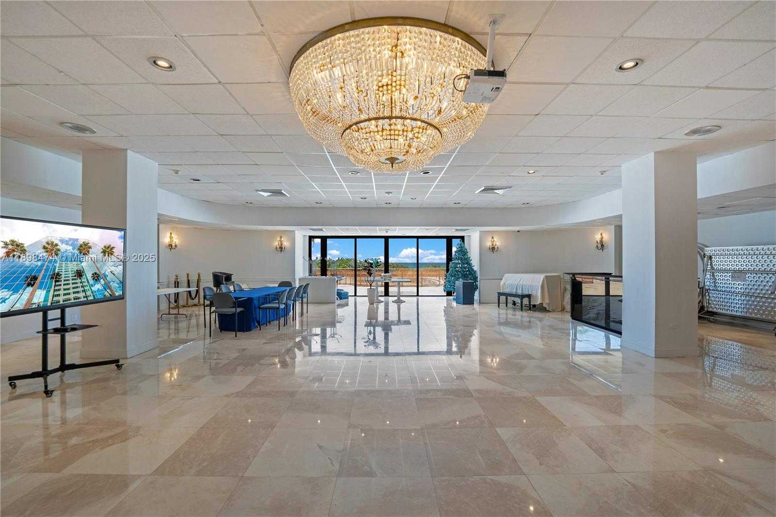 Small Image of 5555 COLLINS AVE #8P, Miami Beach Number 19