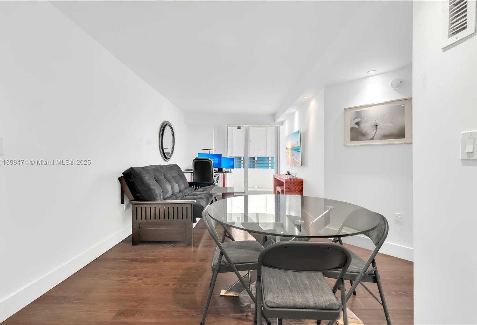 Small Image of 5555 COLLINS AVE #8P, Miami Beach Number 8