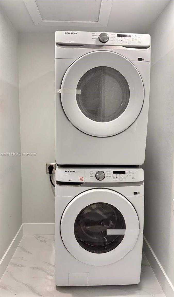 Imagen de Pequeño Objeto