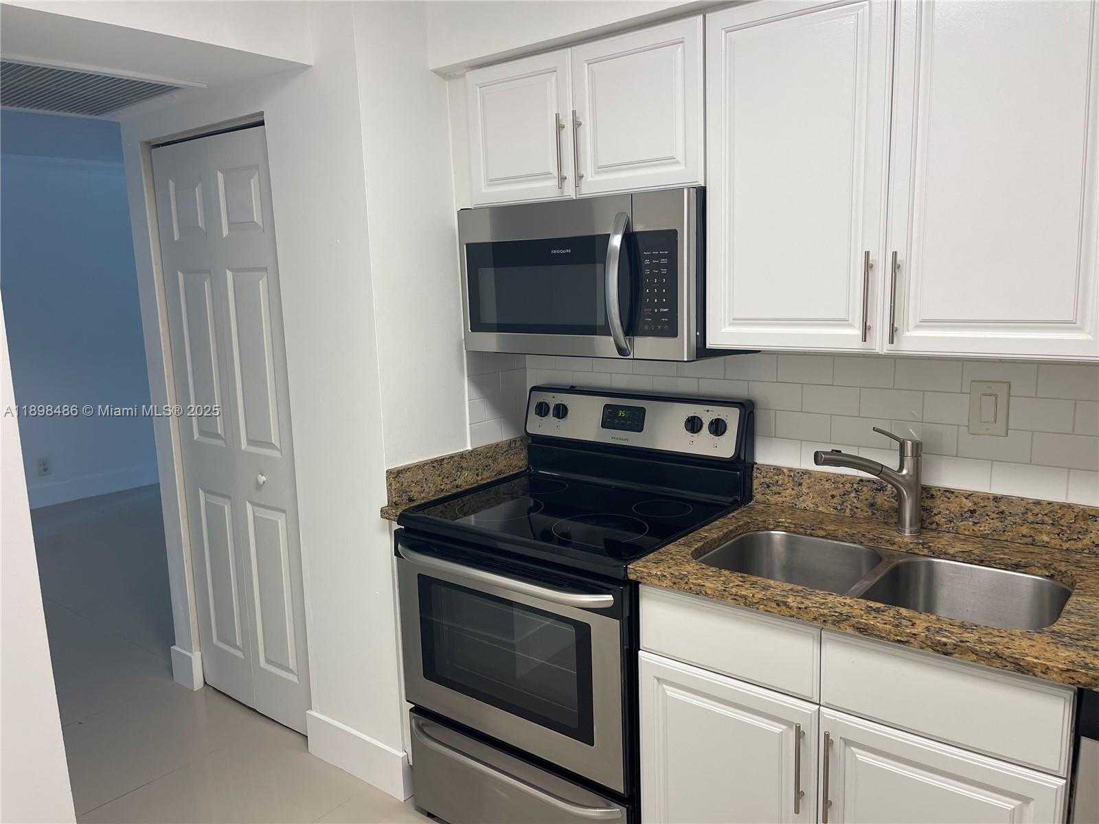 Small Image of 3300 NORTH EAST 192ND ST #205, Aventura Number 2