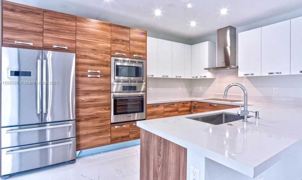 Small Image of 718 VALENCIA AVE #202, Coral Gables Number 10