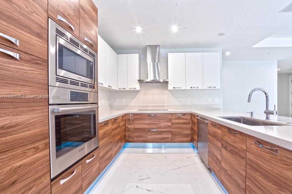 Small Image of 718 VALENCIA AVE #202, Coral Gables Number 15