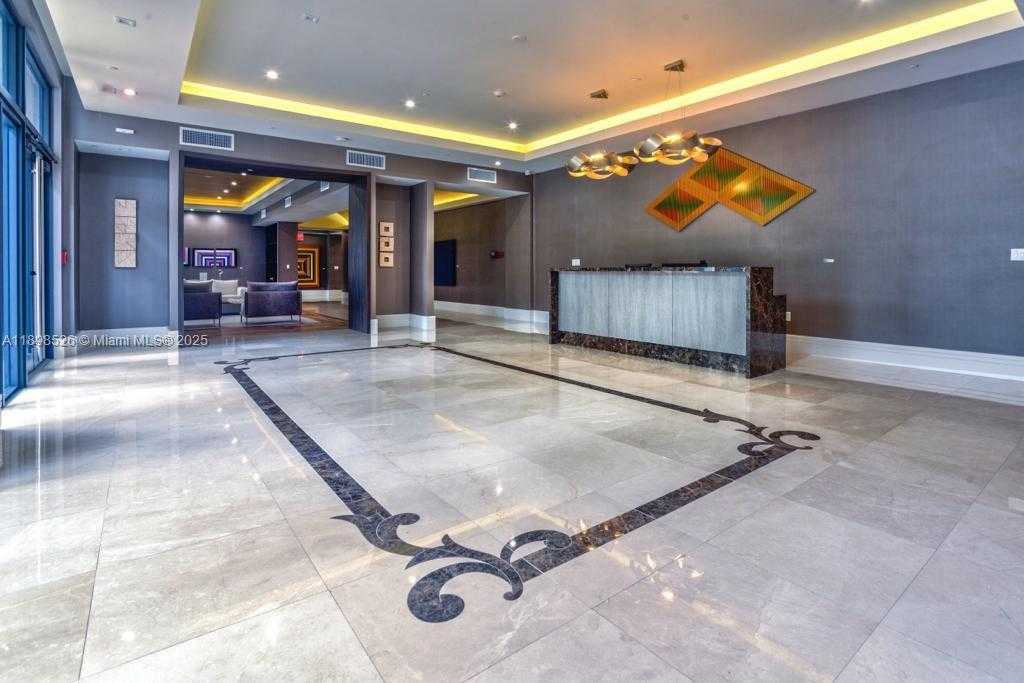 Small Image of 718 VALENCIA AVE #202, Coral Gables Number 3