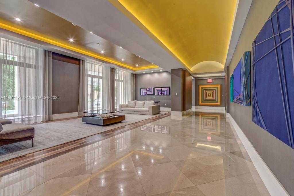 Small Image of 718 VALENCIA AVE #202, Coral Gables Number 4