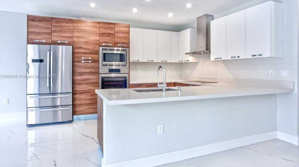 Small Image of 718 VALENCIA AVE #202, Coral Gables Number 9