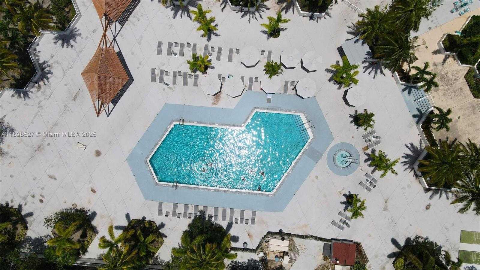 Small Image of 100 BAYVIEW DR #308, Sunny Isles Beach Number 17