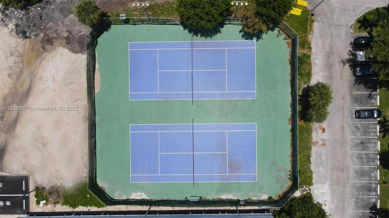 Small Image of 100 BAYVIEW DR #308, Sunny Isles Beach Number 18