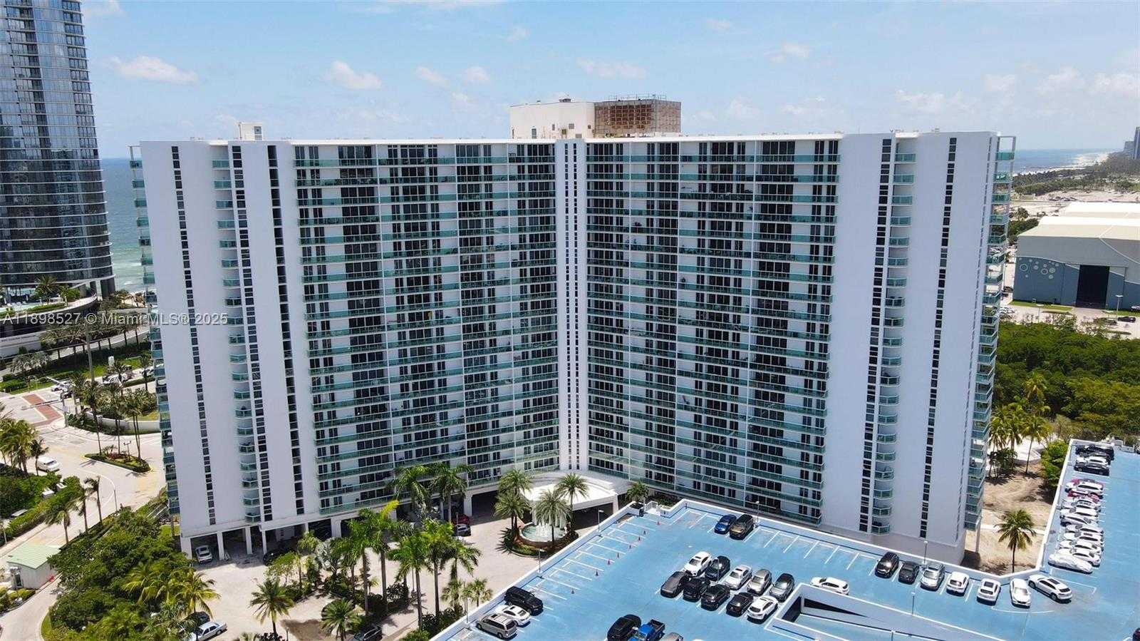 Small Image of 100 BAYVIEW DR #308, Sunny Isles Beach Number 24