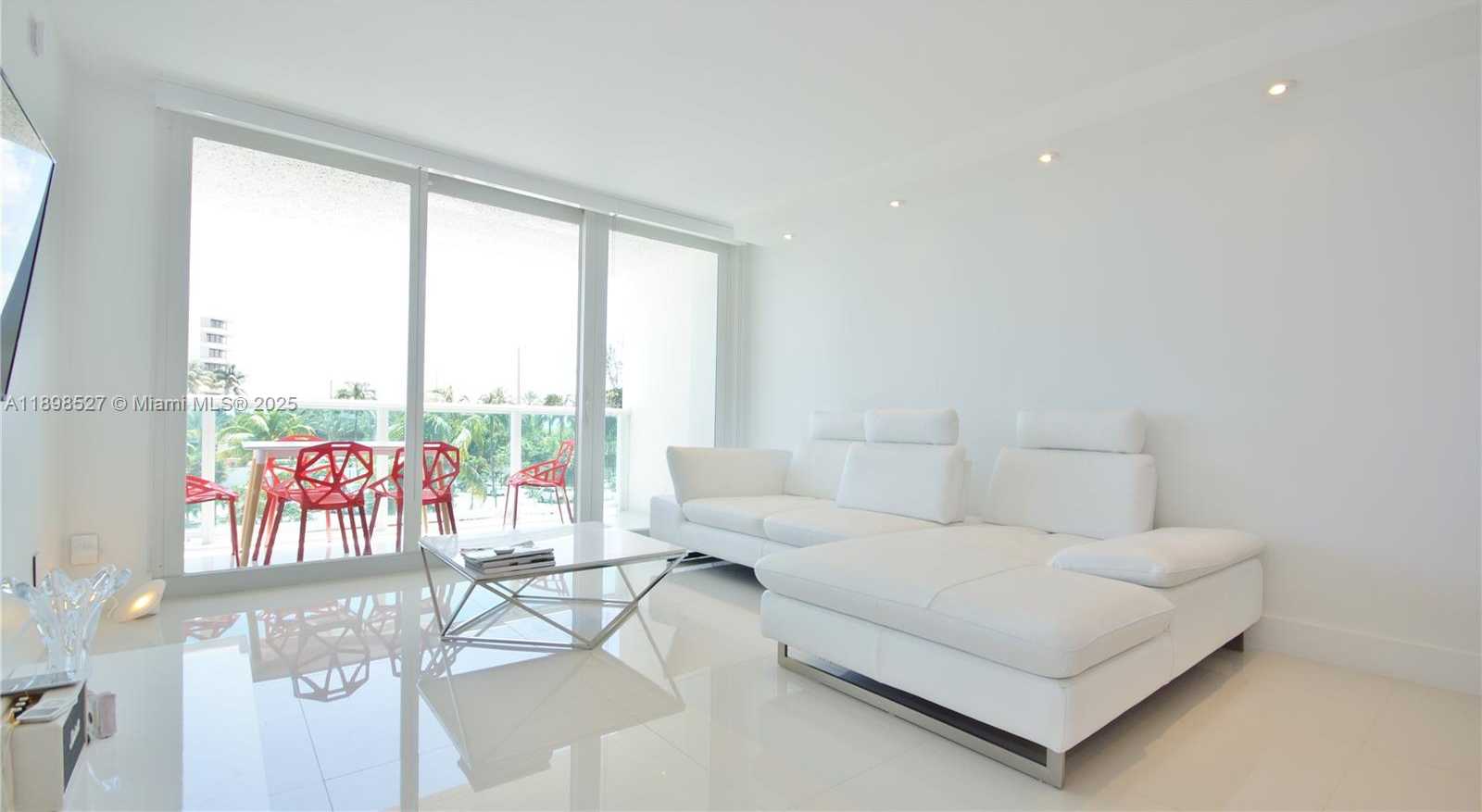 Small Image of 100 BAYVIEW DR #308, Sunny Isles Beach Number 4
