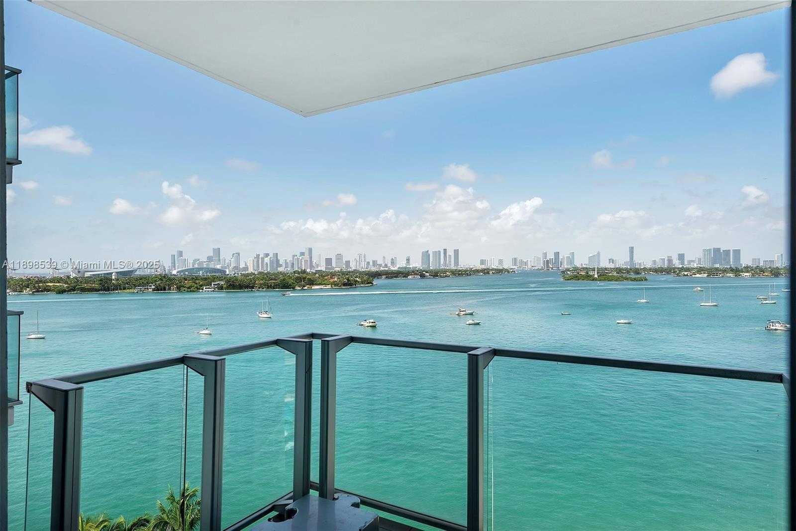 Small Image of 1100 WEST AVE #1020, Miami Beach Number 2