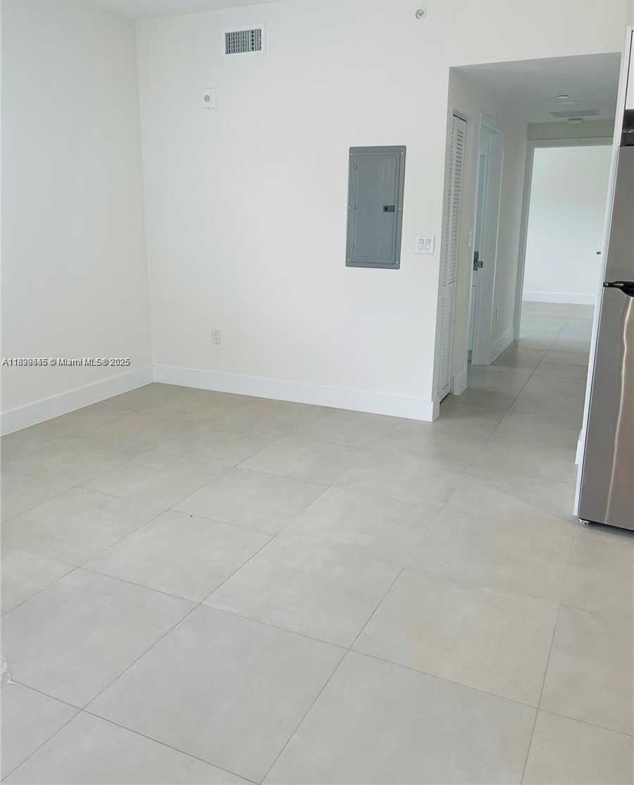 Small Image of 310 EAST 7TH ST #202-204, Hialeah Number 3