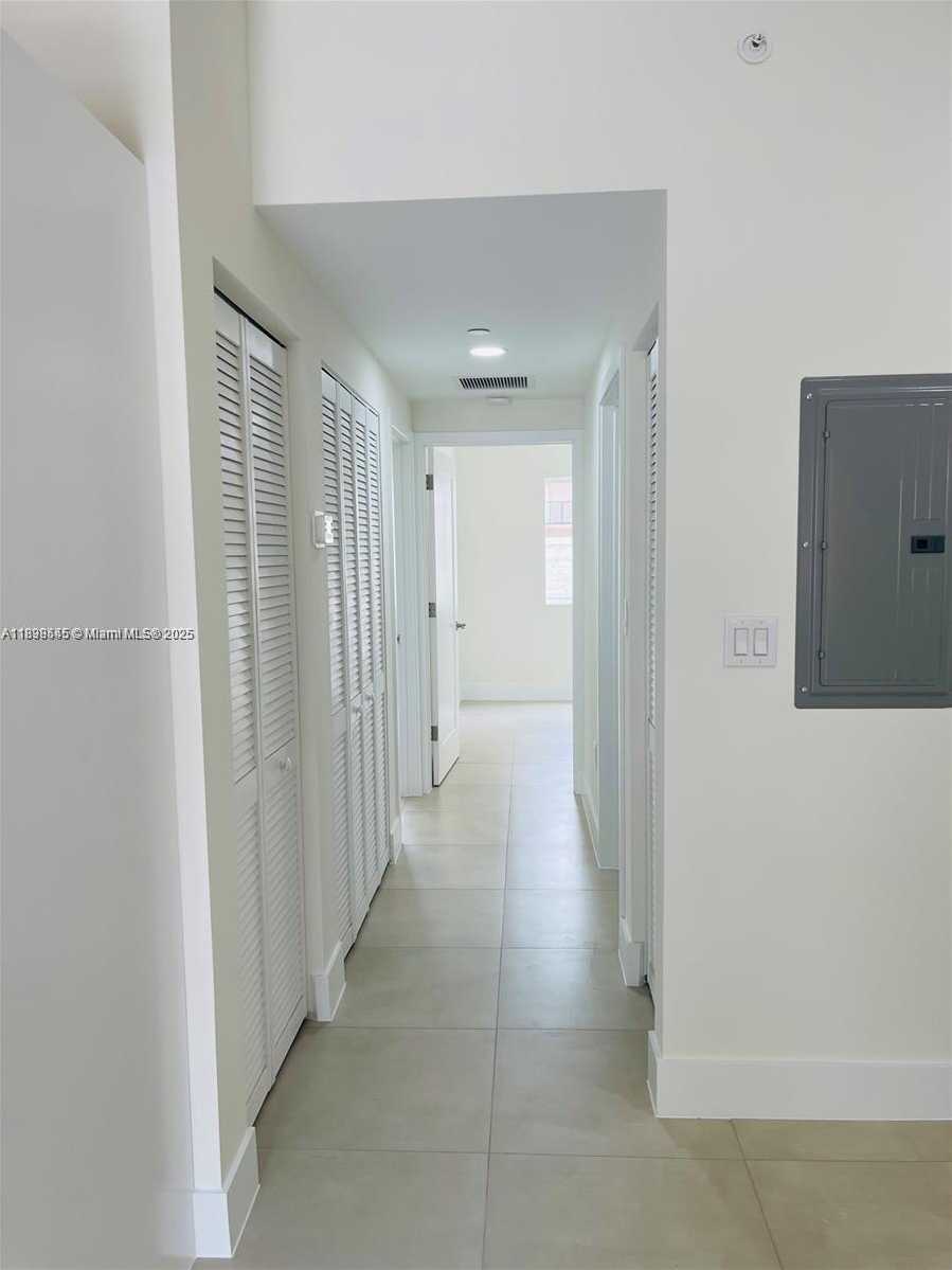 Small Image of 310 EAST 7TH ST #202-204, Hialeah Number 5