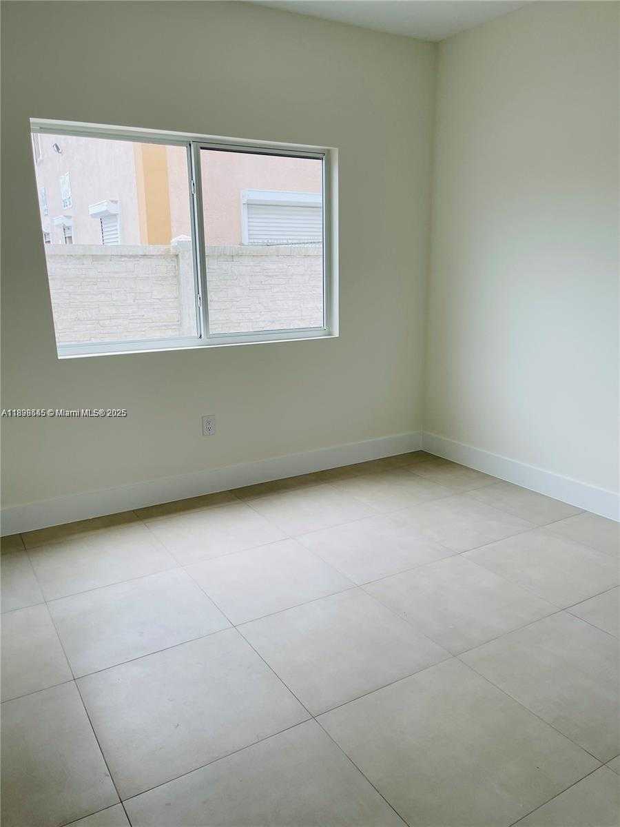 Small Image of 310 EAST 7TH ST #202-204, Hialeah Number 7