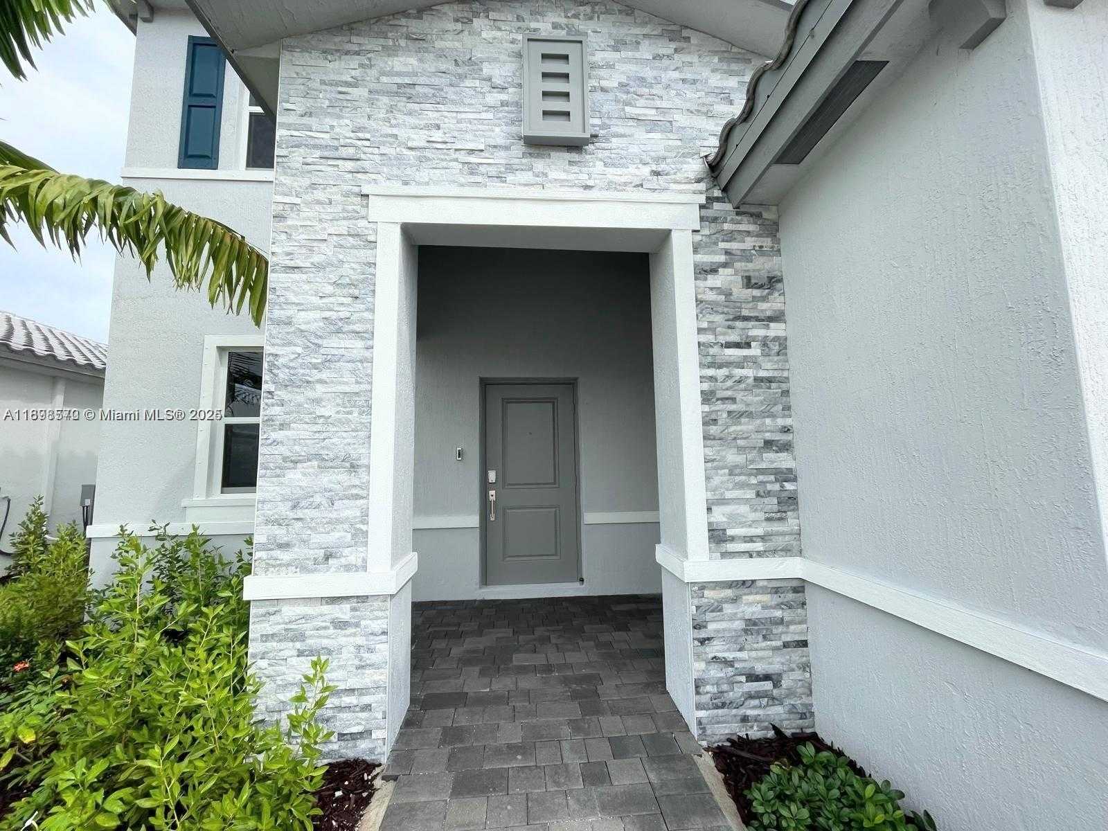 Small Image of 2647 SOUTH EAST 8 CT, Homestead Number 2