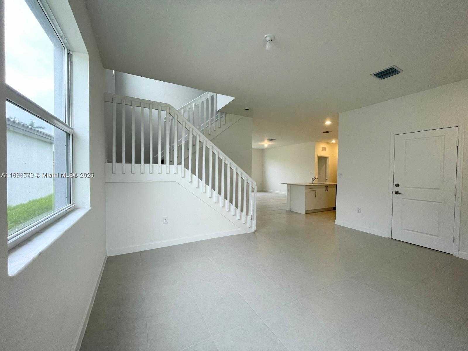 Small Image of 2647 SOUTH EAST 8 CT, Homestead Number 3