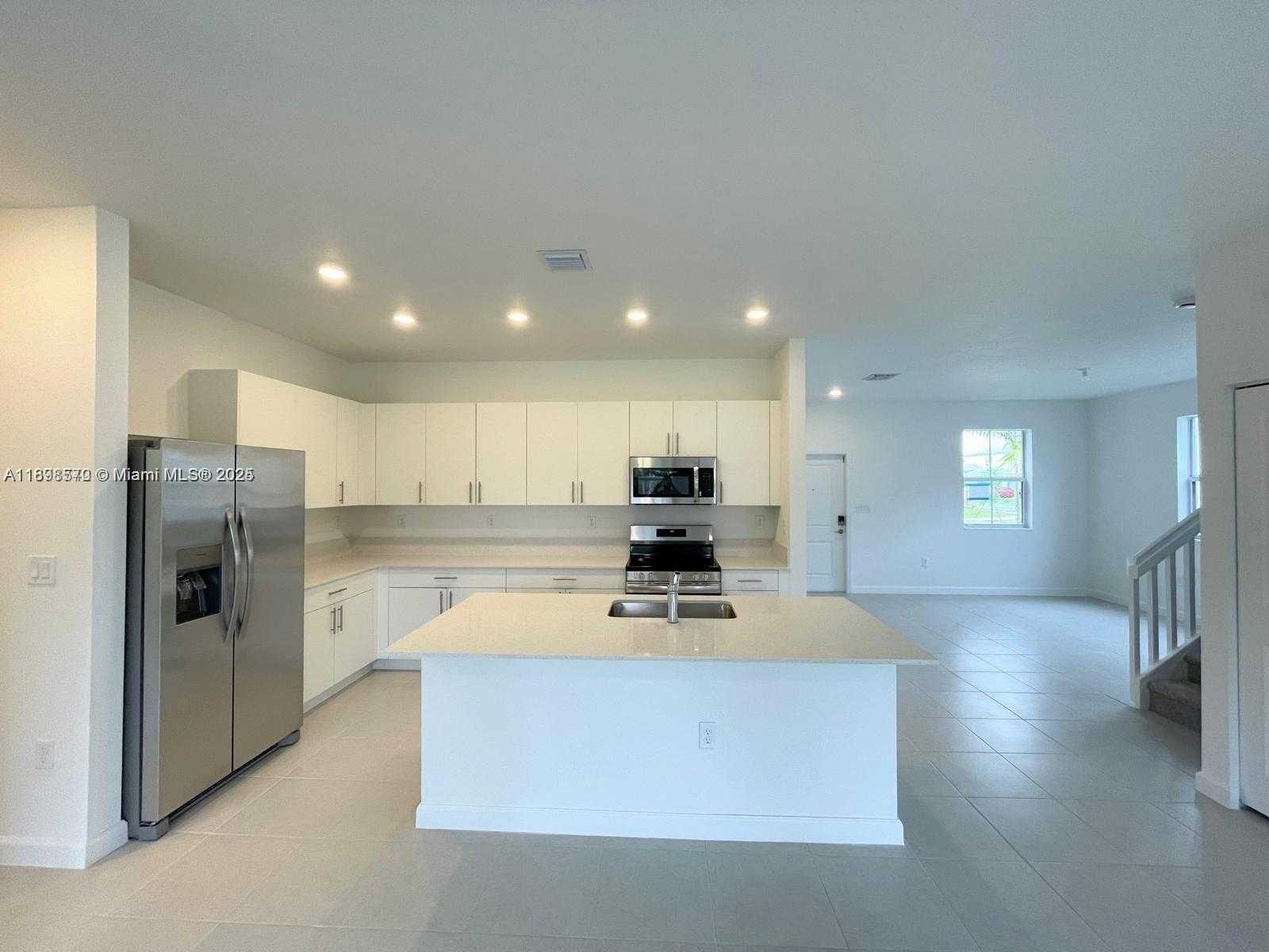 Small Image of 2647 SOUTH EAST 8 CT, Homestead Number 5