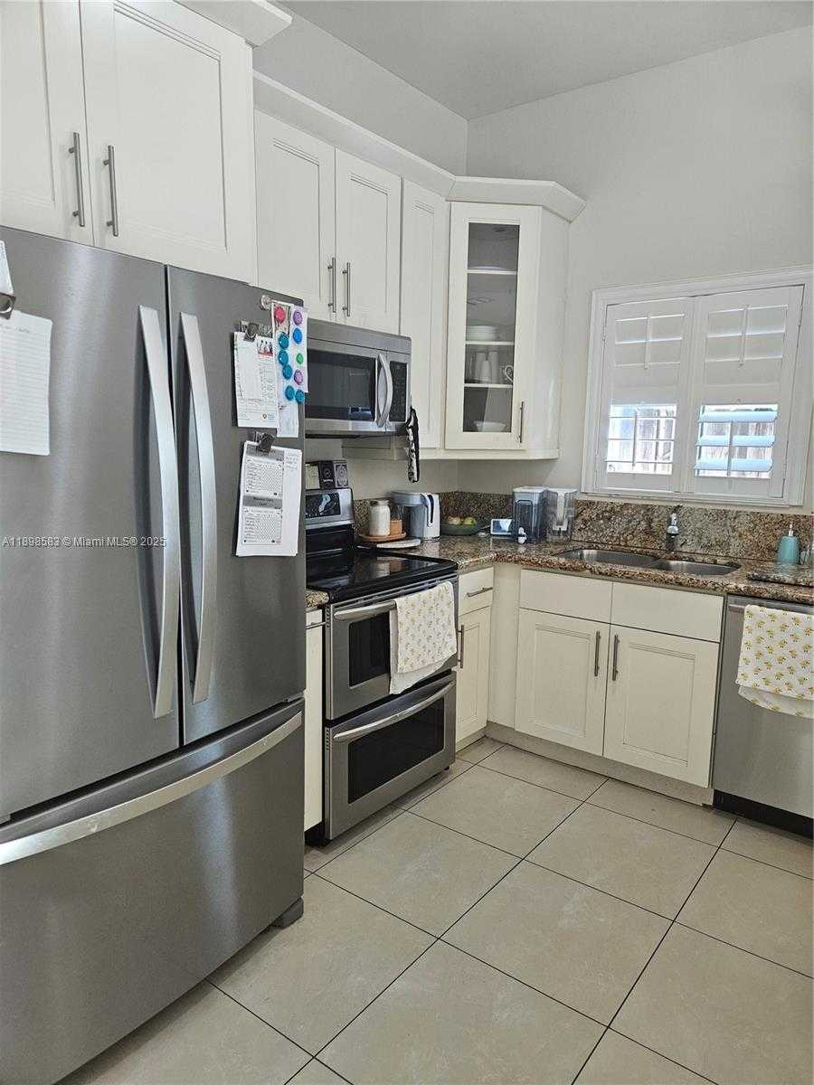 Small Image of 2030 SOUTH WEST 60TH AVE, Miami Number 10