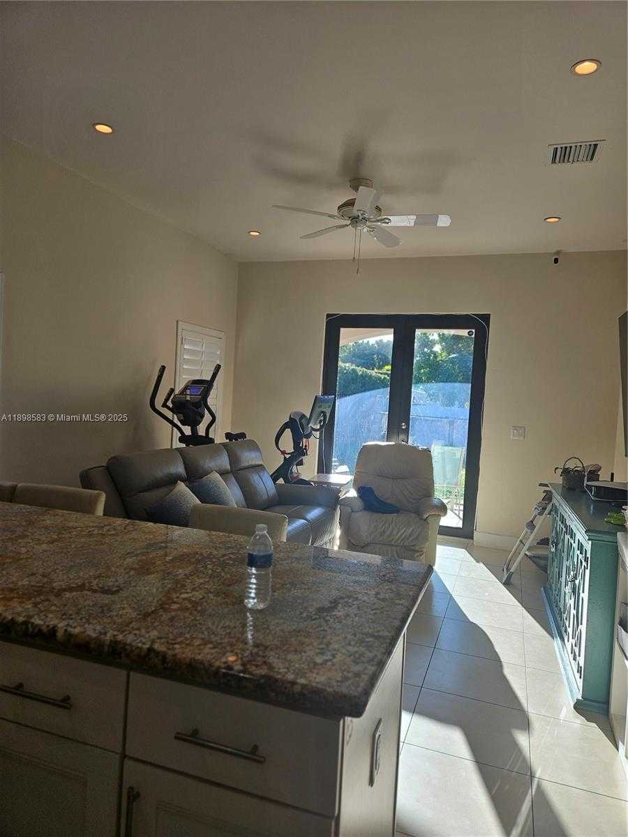 Small Image of 2030 SOUTH WEST 60TH AVE, Miami Number 11