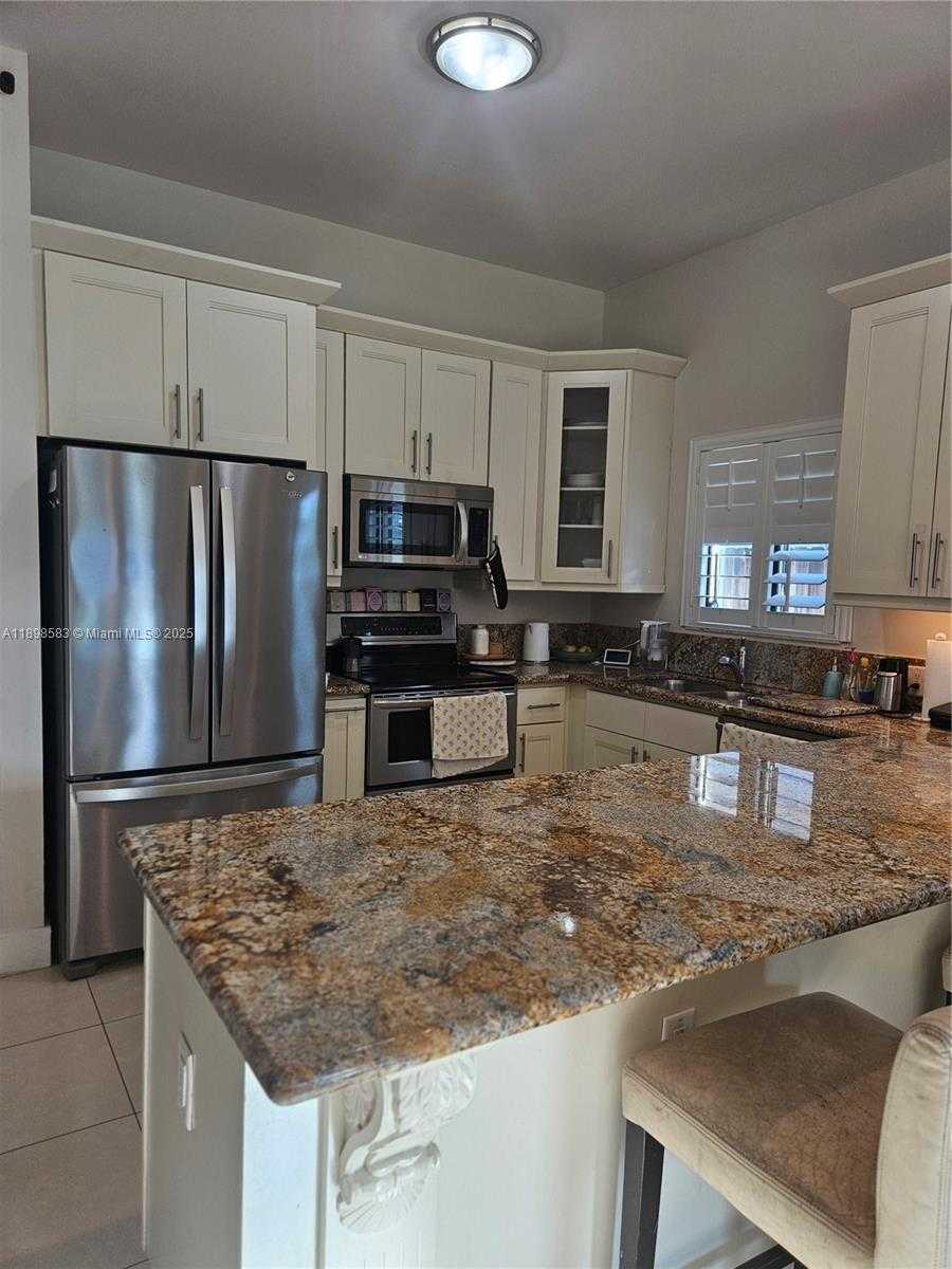 Small Image of 2030 SOUTH WEST 60TH AVE, Miami Number 13