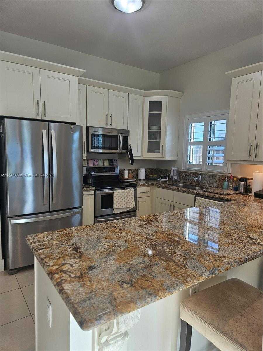 Small Image of 2030 SOUTH WEST 60TH AVE, Miami Number 14