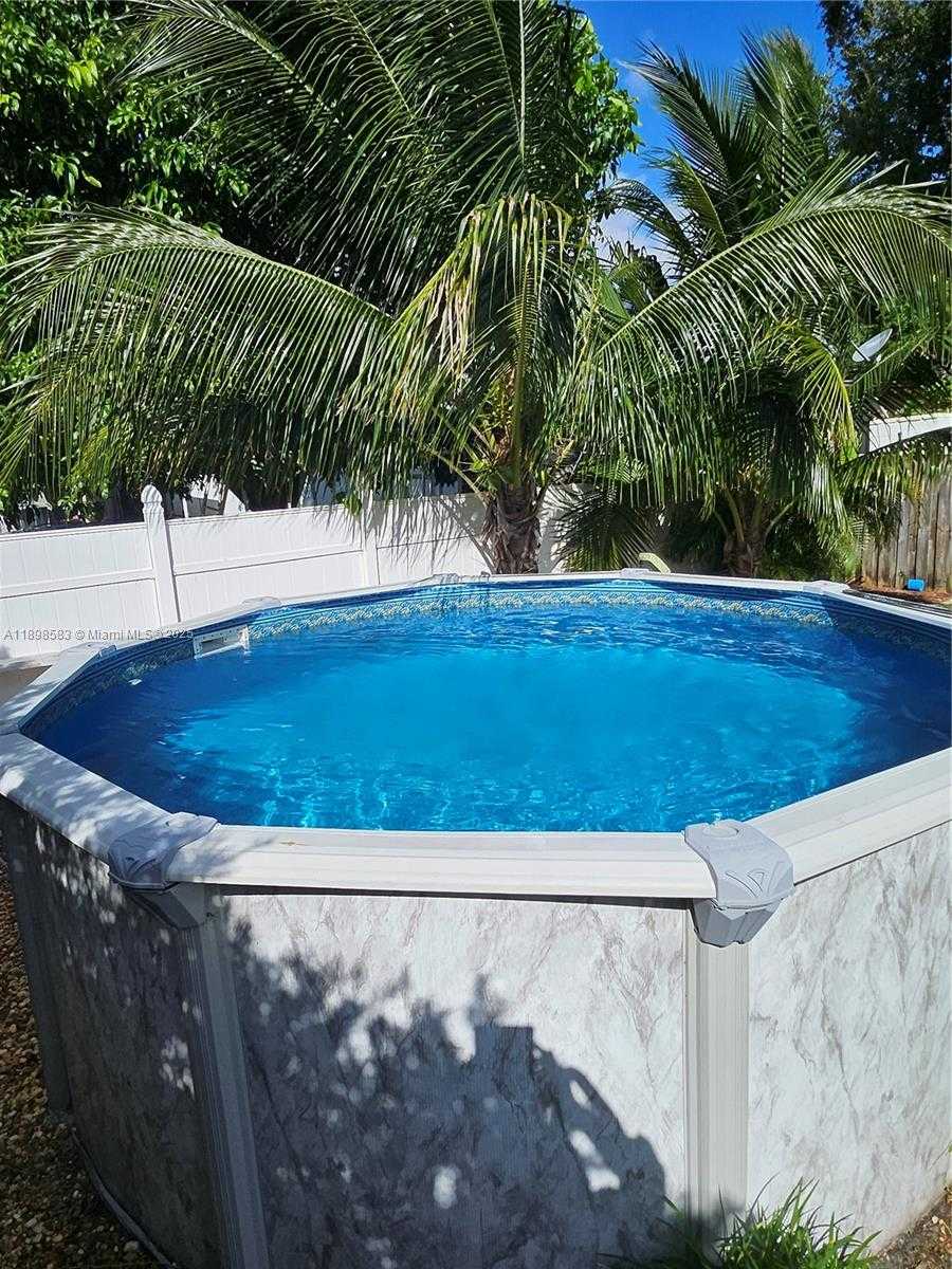 Small Image of 2030 SOUTH WEST 60TH AVE, Miami Number 32