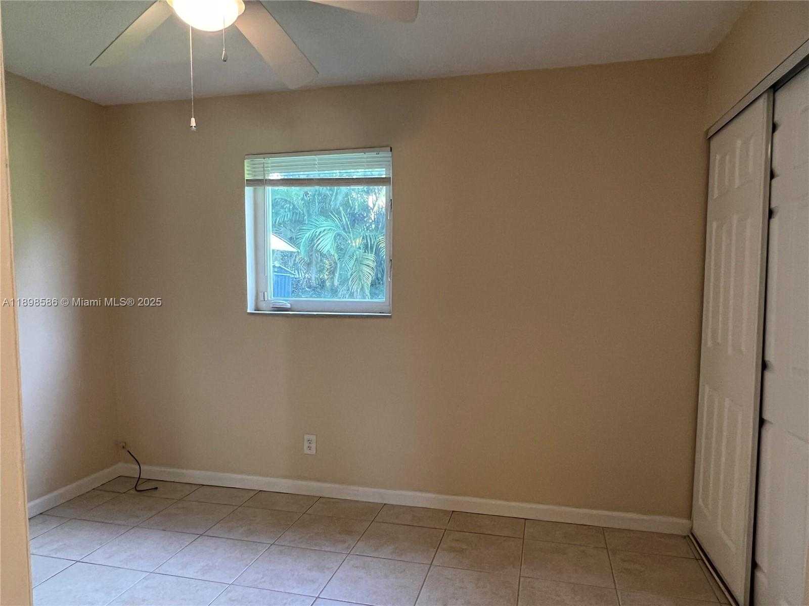 Small Image of 6241 SOUTH WEST 38TH CT, Davie Number 5