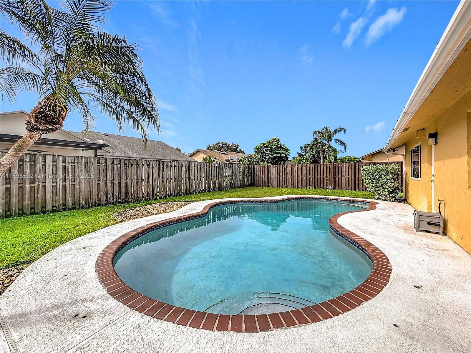 Small Image of 8060 NORTH WEST 51ST CT, Lauderhill Number 38