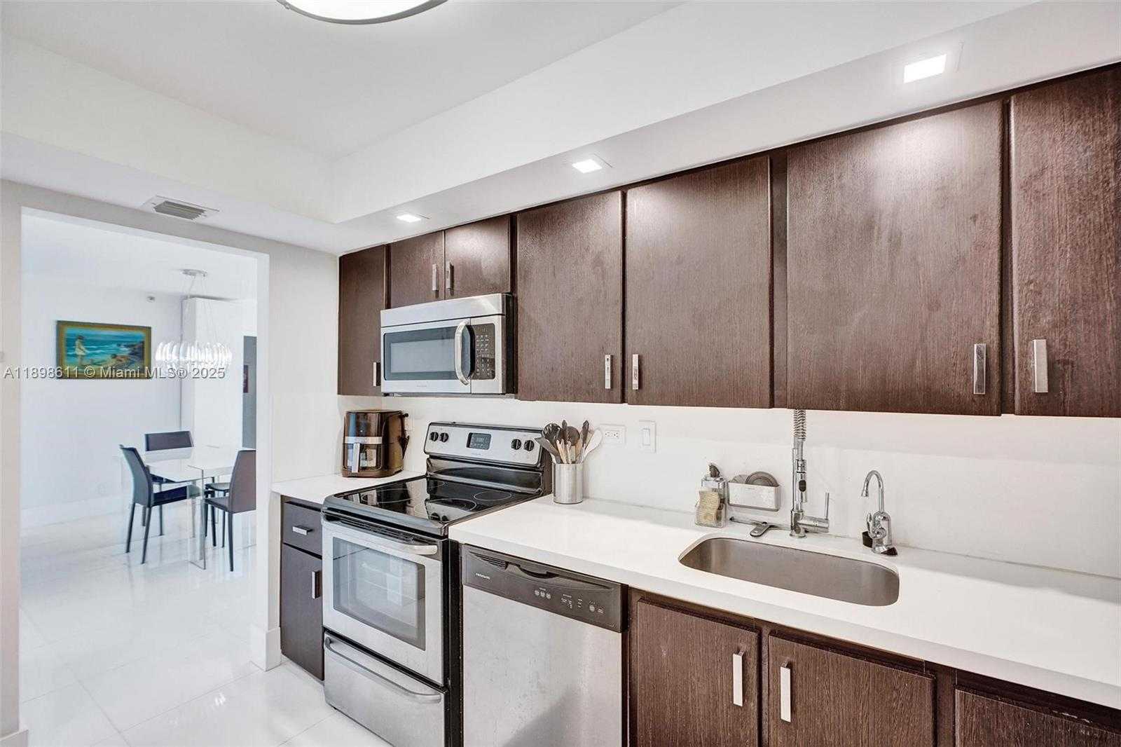 Small Image of 20355 NORTH EAST 34TH CT #1525, Aventura Number 4