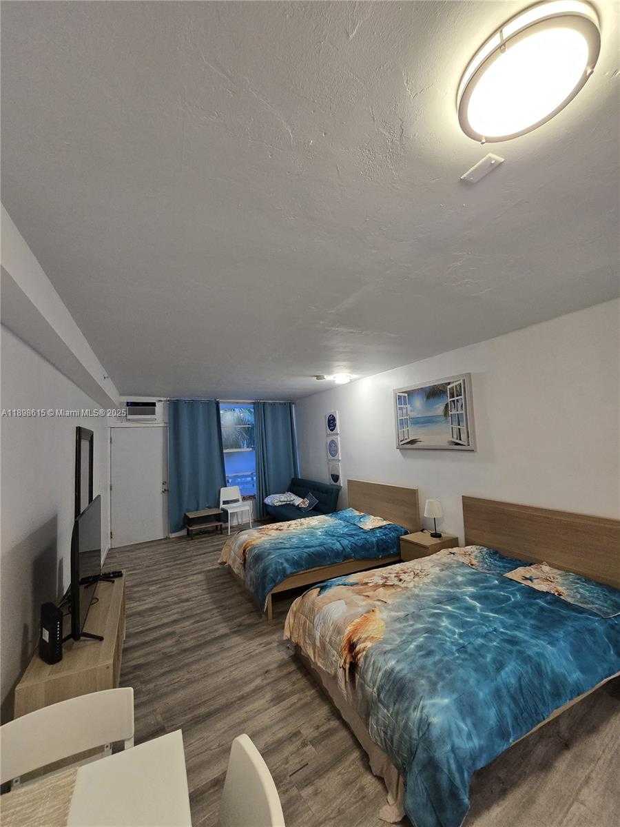 Small Image of Miami Beach Number 11