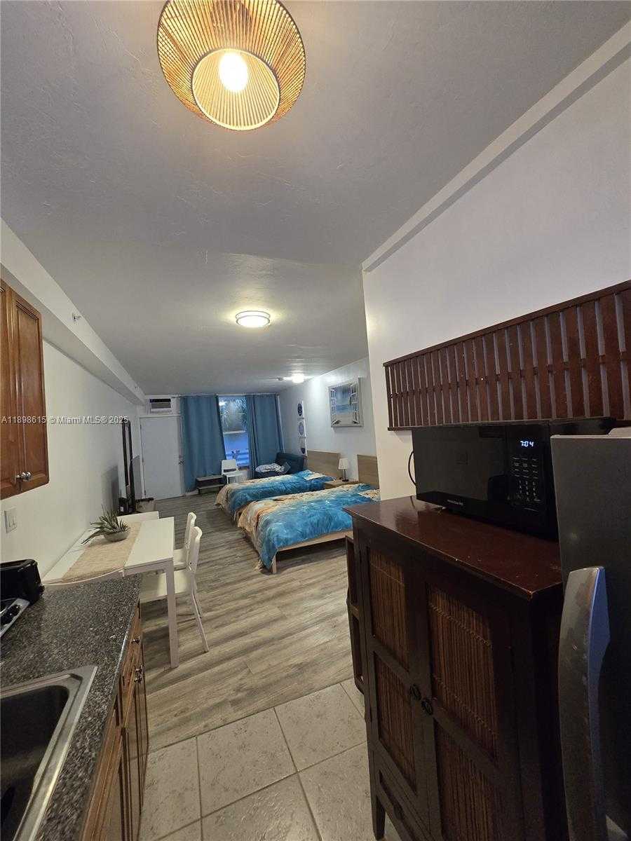 Small Image of Miami Beach Number 13