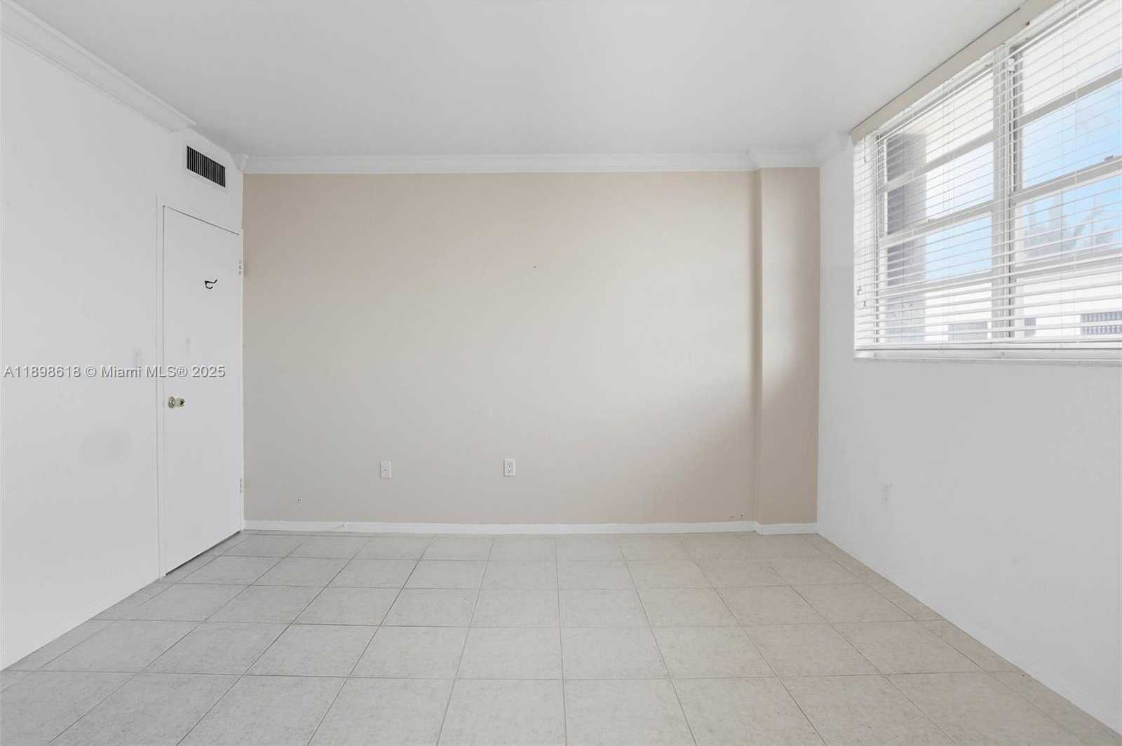 Small Image of 800 WEST AVE #506, Miami Beach Number 9