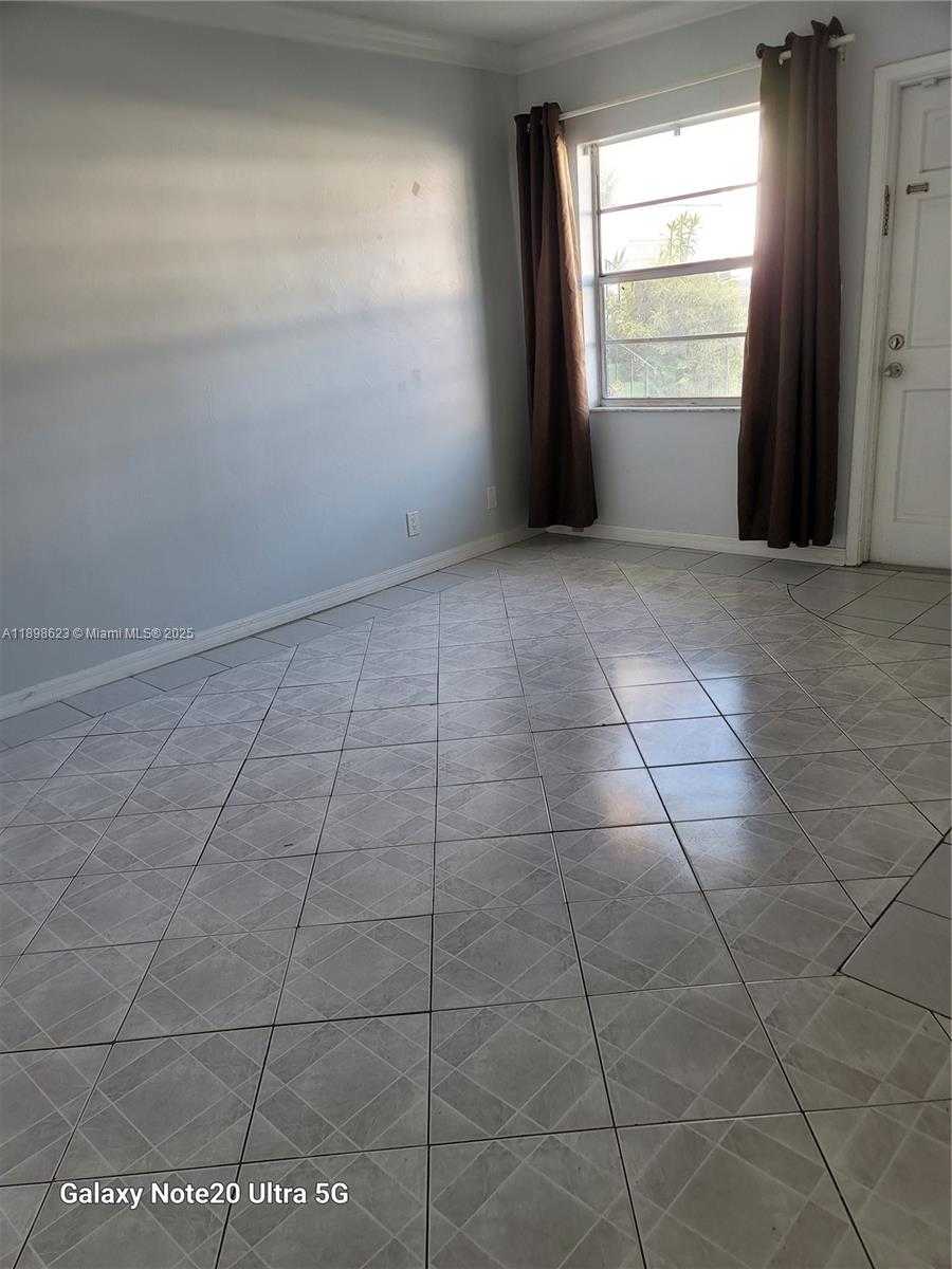 Small Image of 2219 POLK ST #5A, Hollywood Number 2