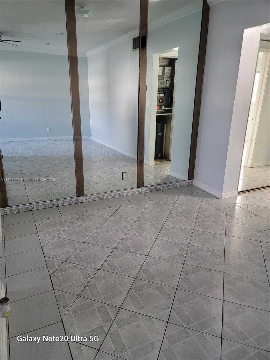 Small Image of 2219 POLK ST #5A, Hollywood Number 3