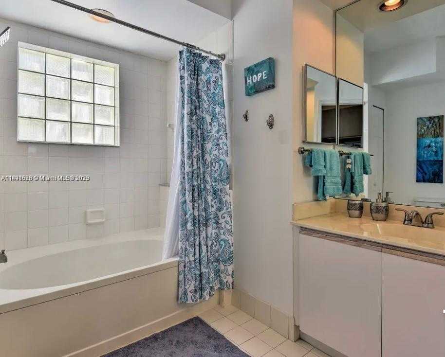 Small Image of 3135 NORTH EAST 184TH ST #2103, Aventura Number 4