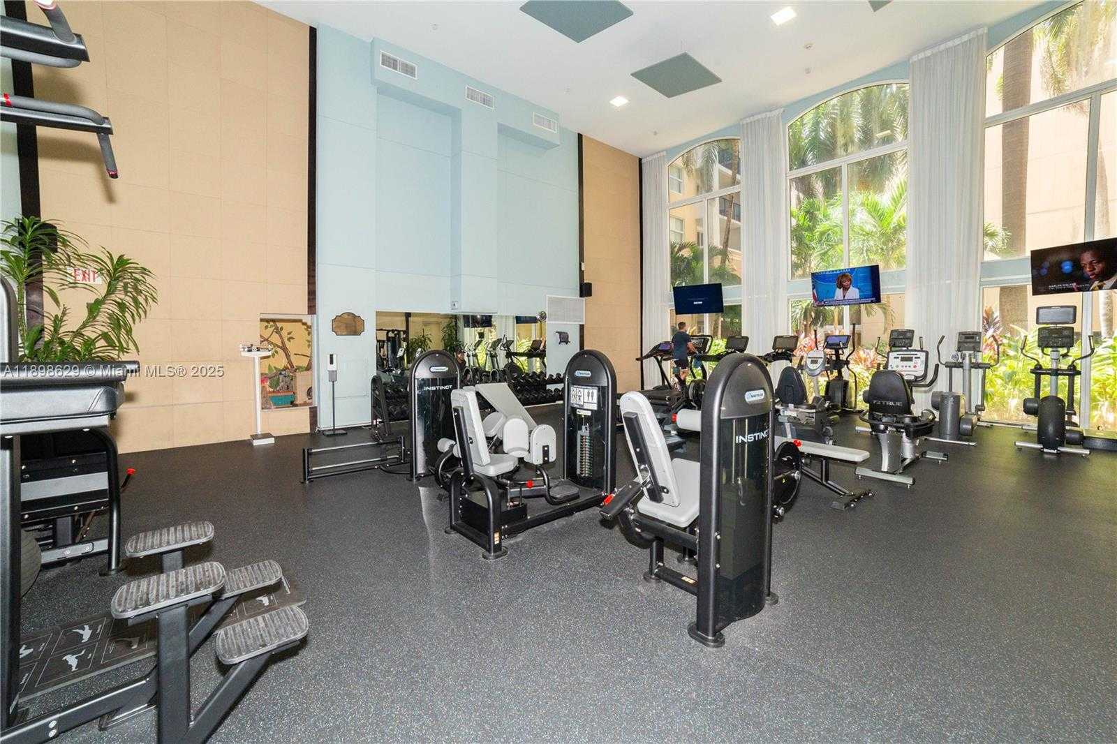 Small Image of 17125 NORTH BAY RD #3203, Sunny Isles Beach Number 23