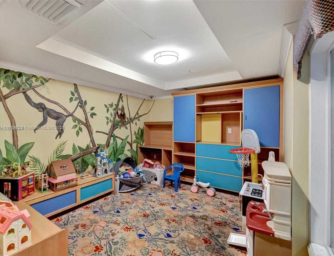 Small Image of 17125 NORTH BAY RD #3203, Sunny Isles Beach Number 24