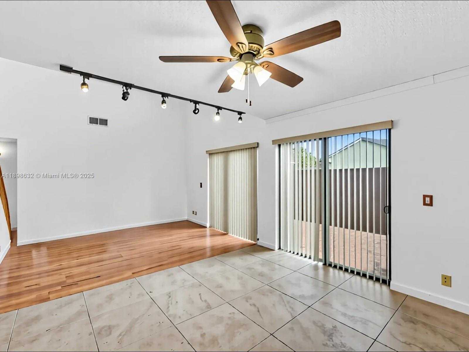 Small Image of 6326 NORTH WEST 170TH TER, Hialeah Number 6