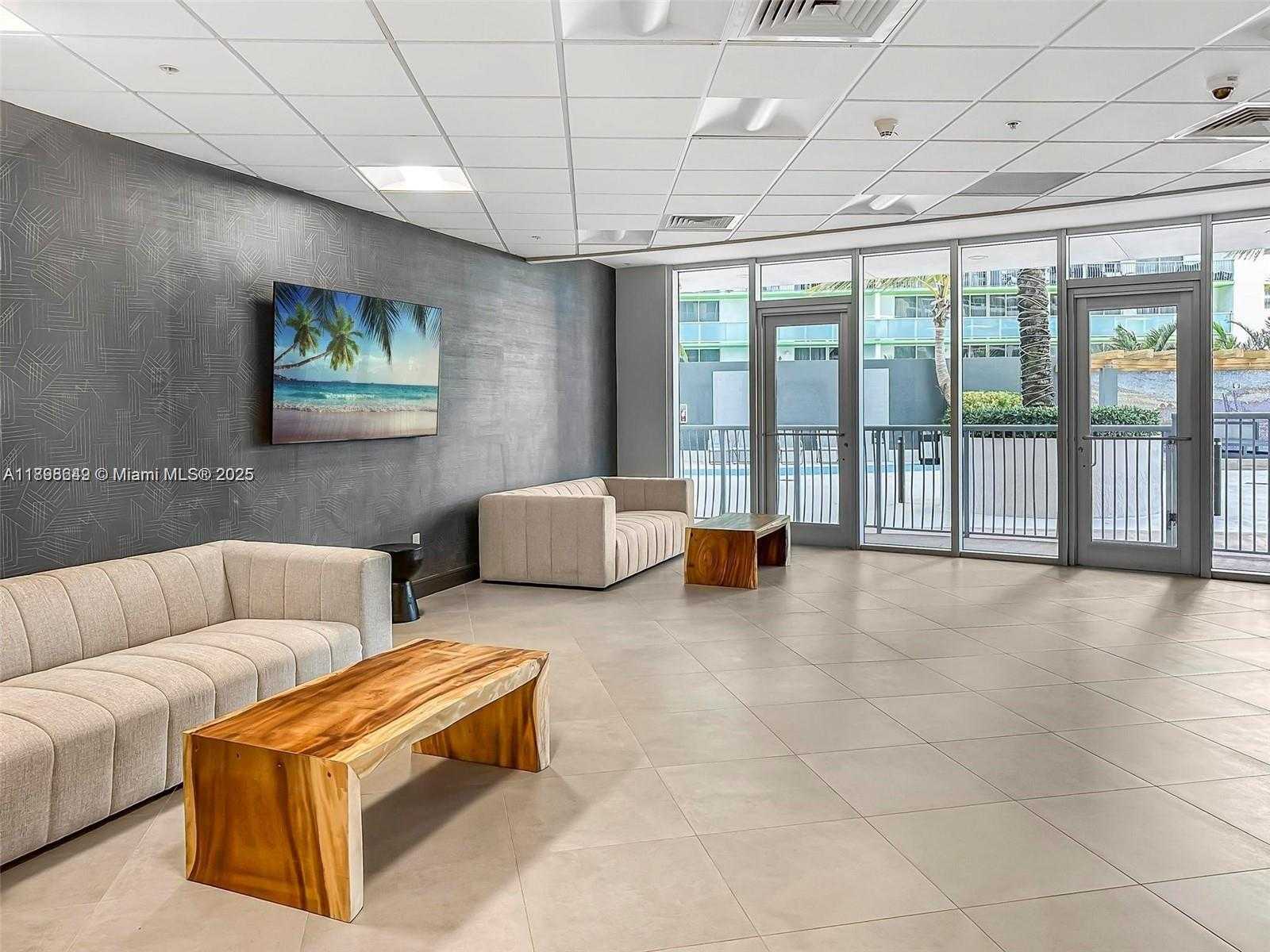 Small Image of 1750 NORTH BAYSHORE DR #1601, Miami Number 5