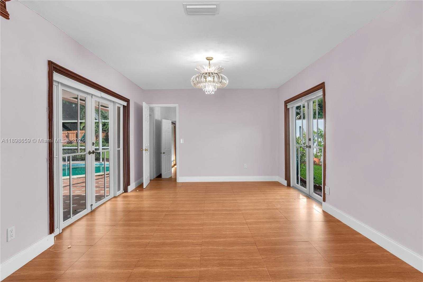 Small Image of 17320 SOUTH WEST 89TH AVE, Palmetto Bay Number 12