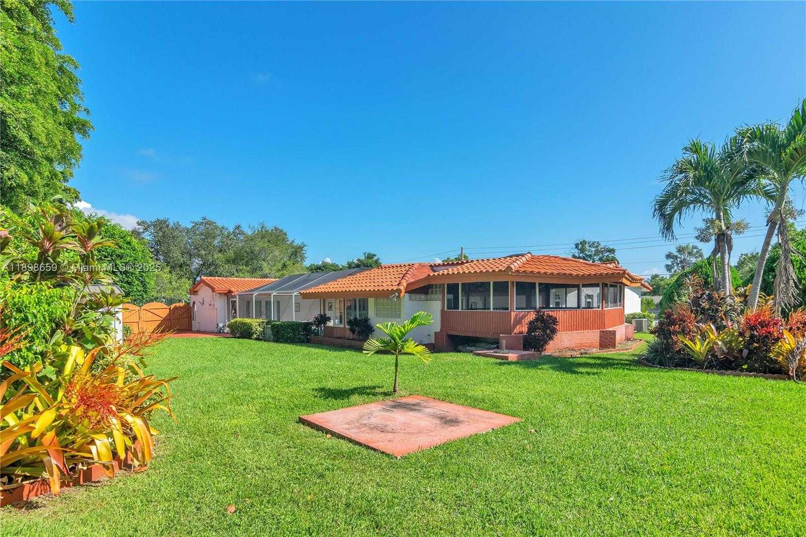 Small Image of 17320 SOUTH WEST 89TH AVE, Palmetto Bay Number 8