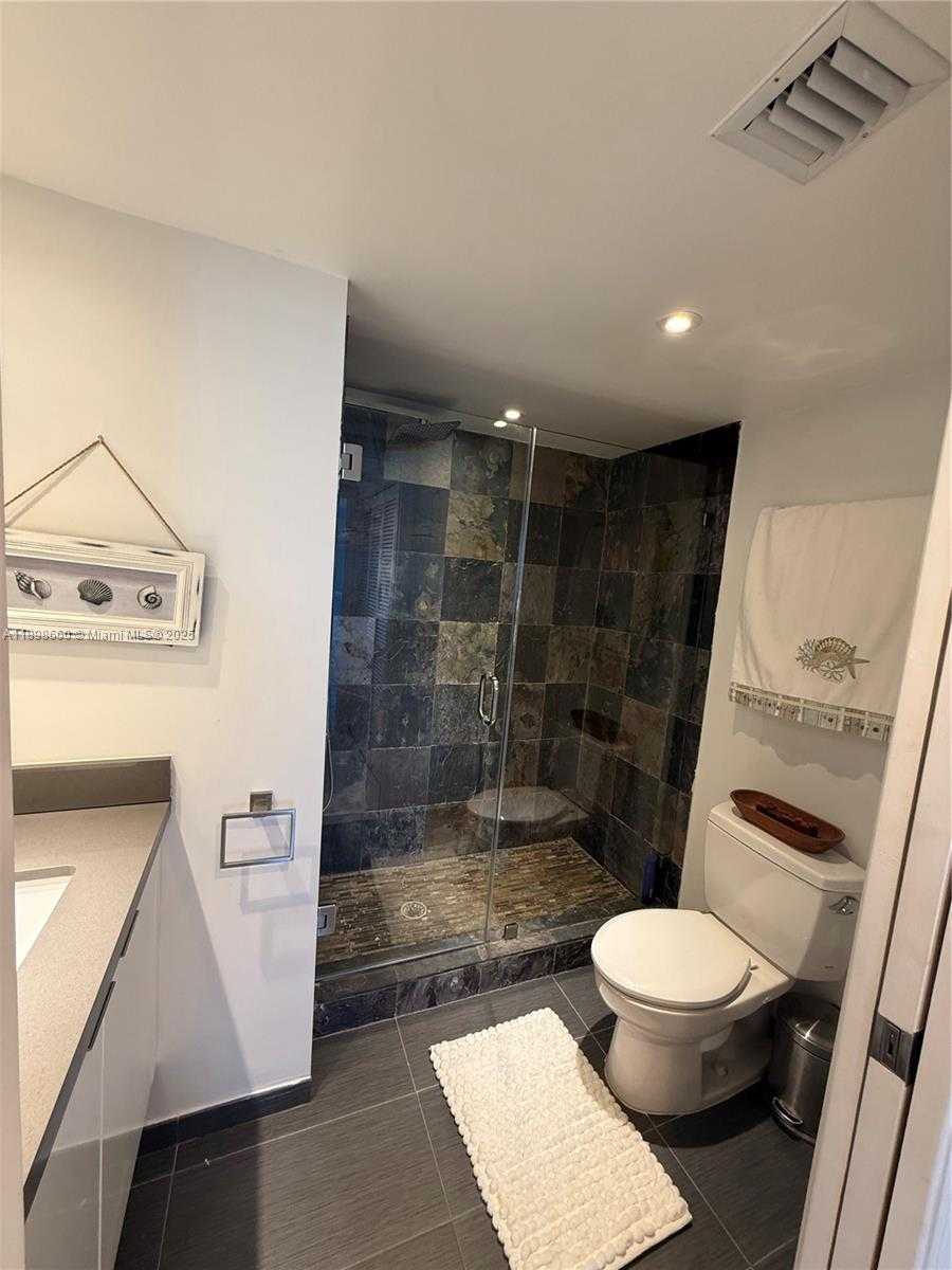 Small Image of 90 ALTON RD #909, Miami Beach Number 13