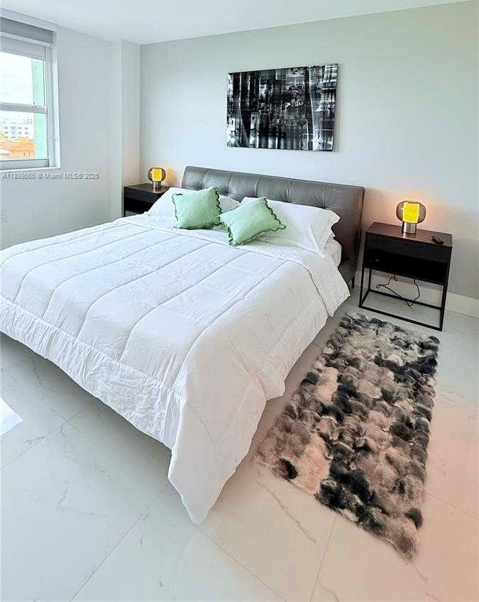 Small Image of 90 ALTON RD #909, Miami Beach Number 5