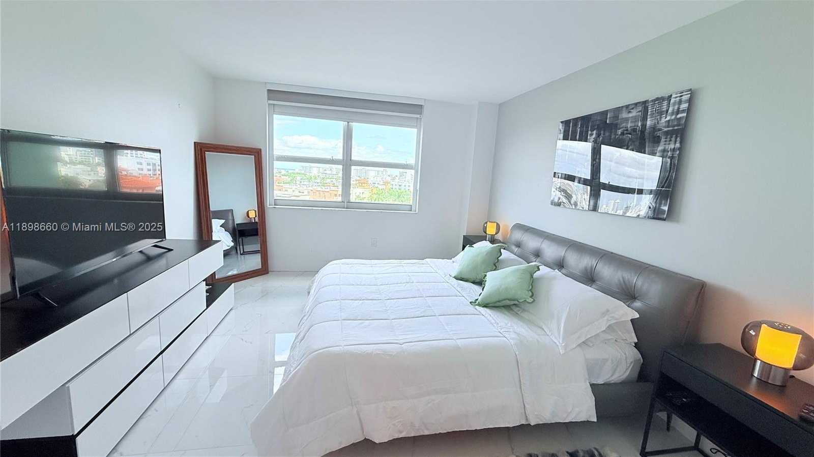 Small Image of 90 ALTON RD #909, Miami Beach Number 7