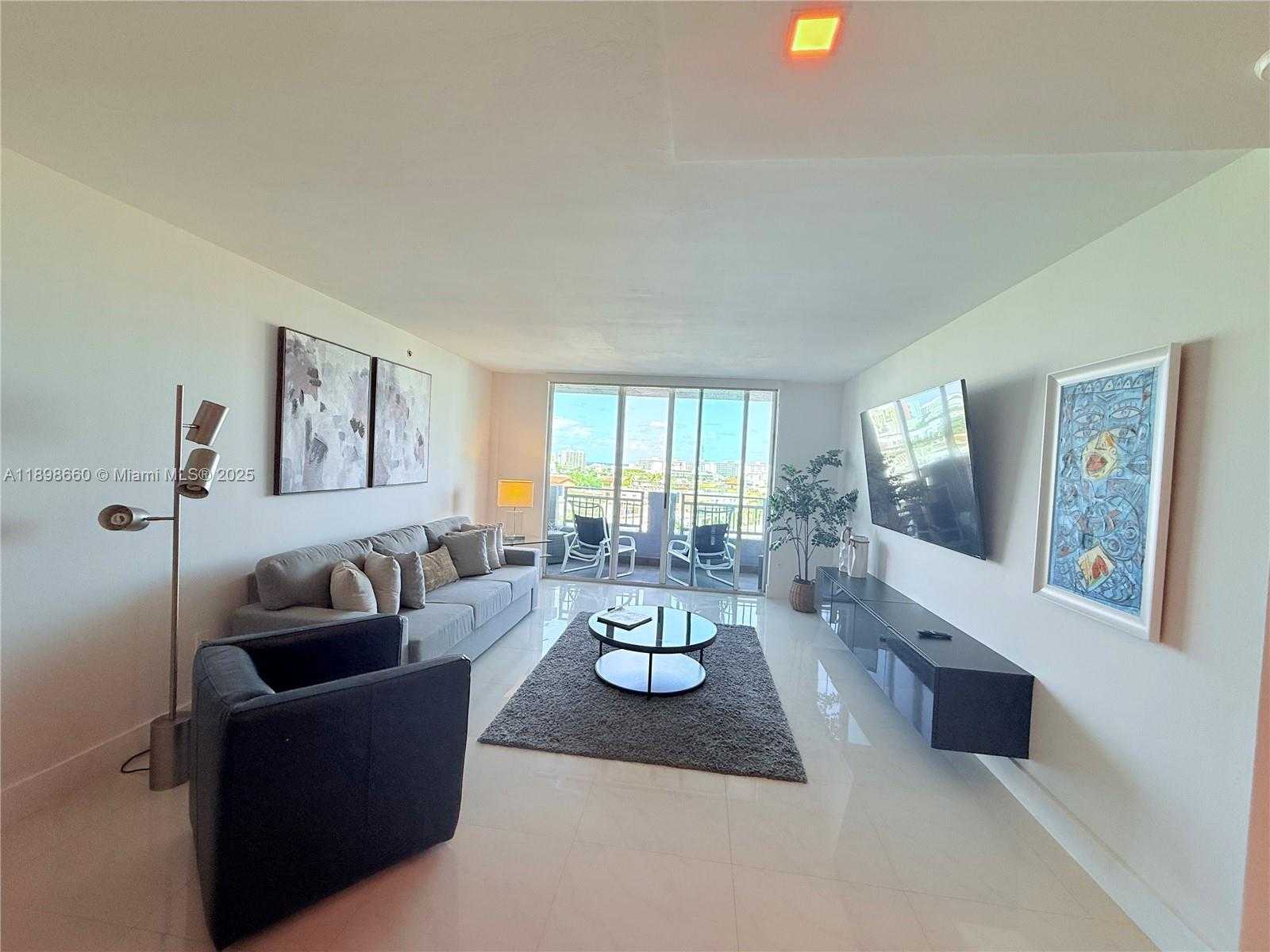 Small Image of 90 ALTON RD #909, Miami Beach Number 9
