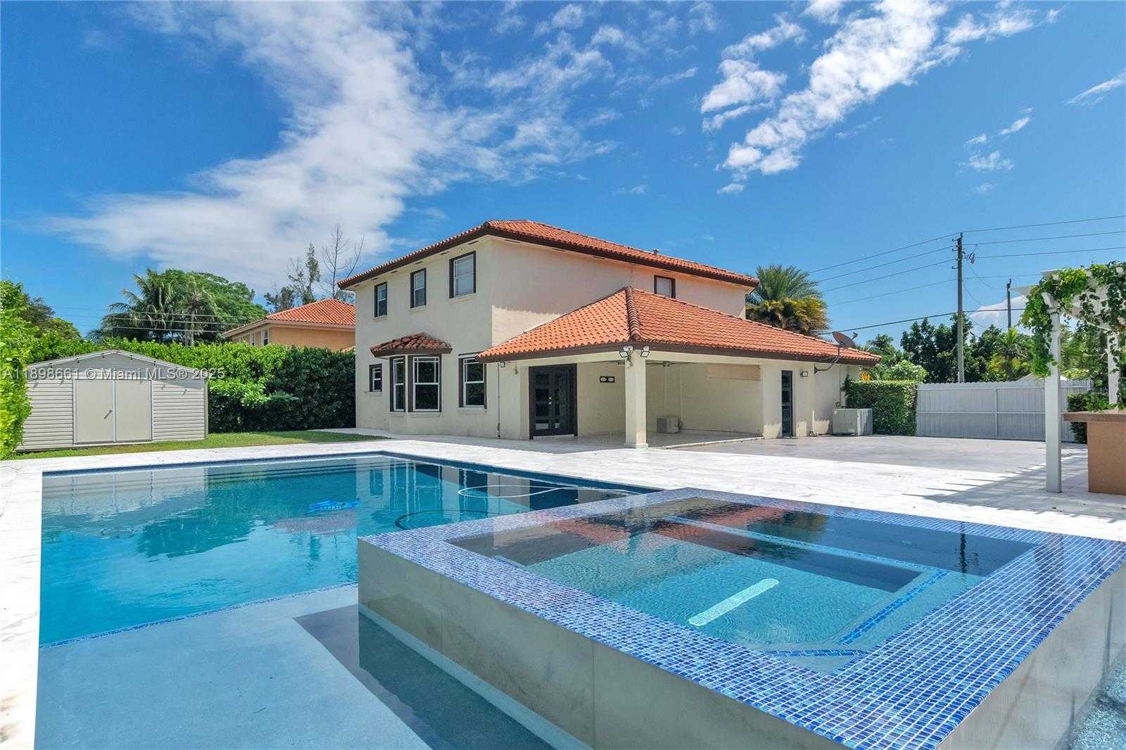Small Image of 9261 SOUTH WEST 174TH ST, Palmetto Bay Number 3