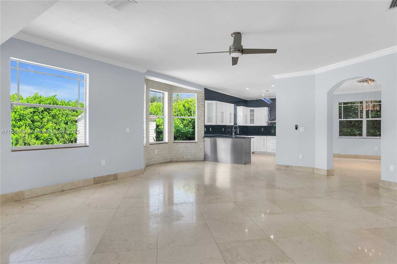 Small Image of 9261 SOUTH WEST 174TH ST, Palmetto Bay Number 7
