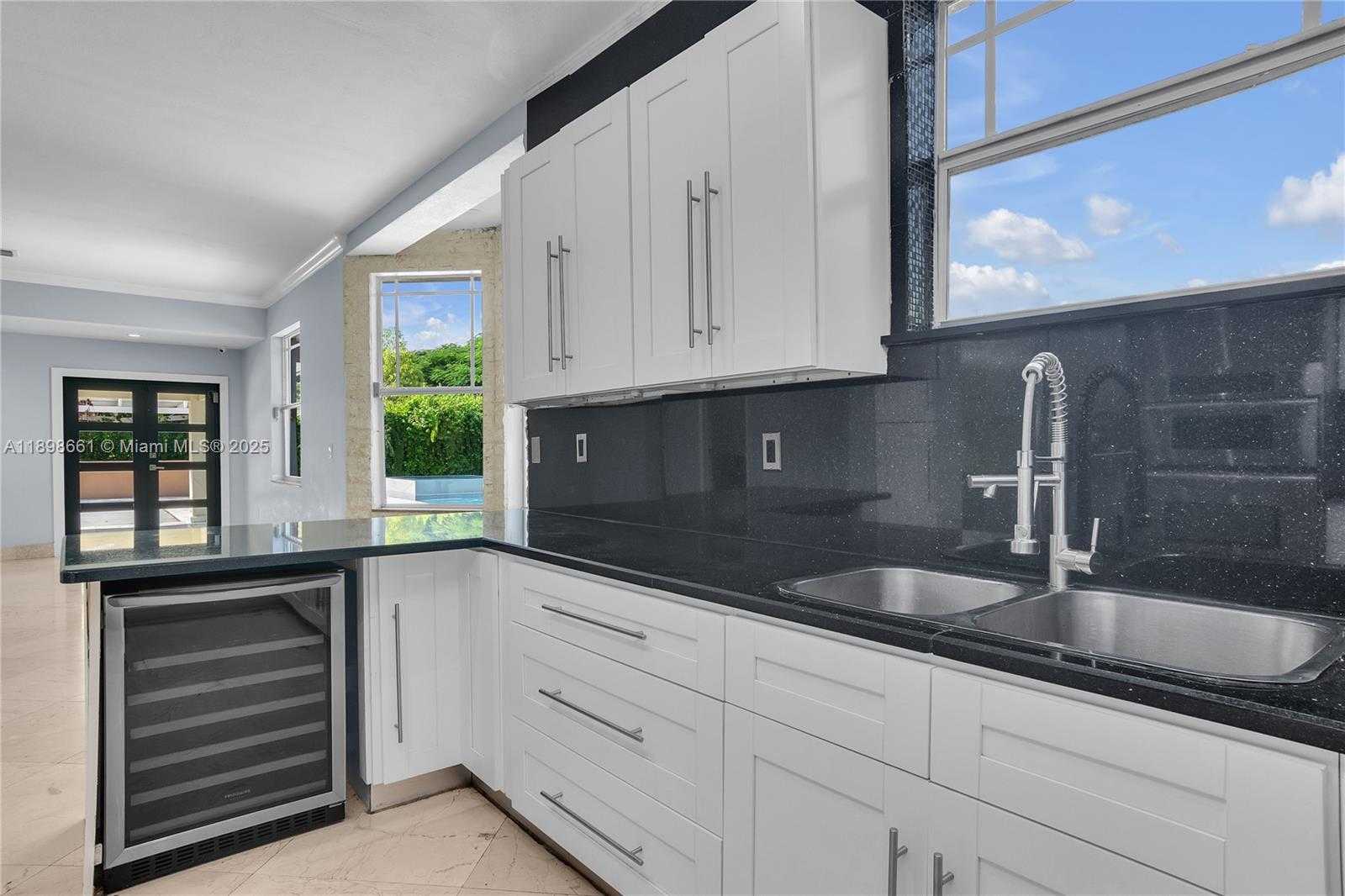 Small Image of 9261 SOUTH WEST 174TH ST, Palmetto Bay Number 9